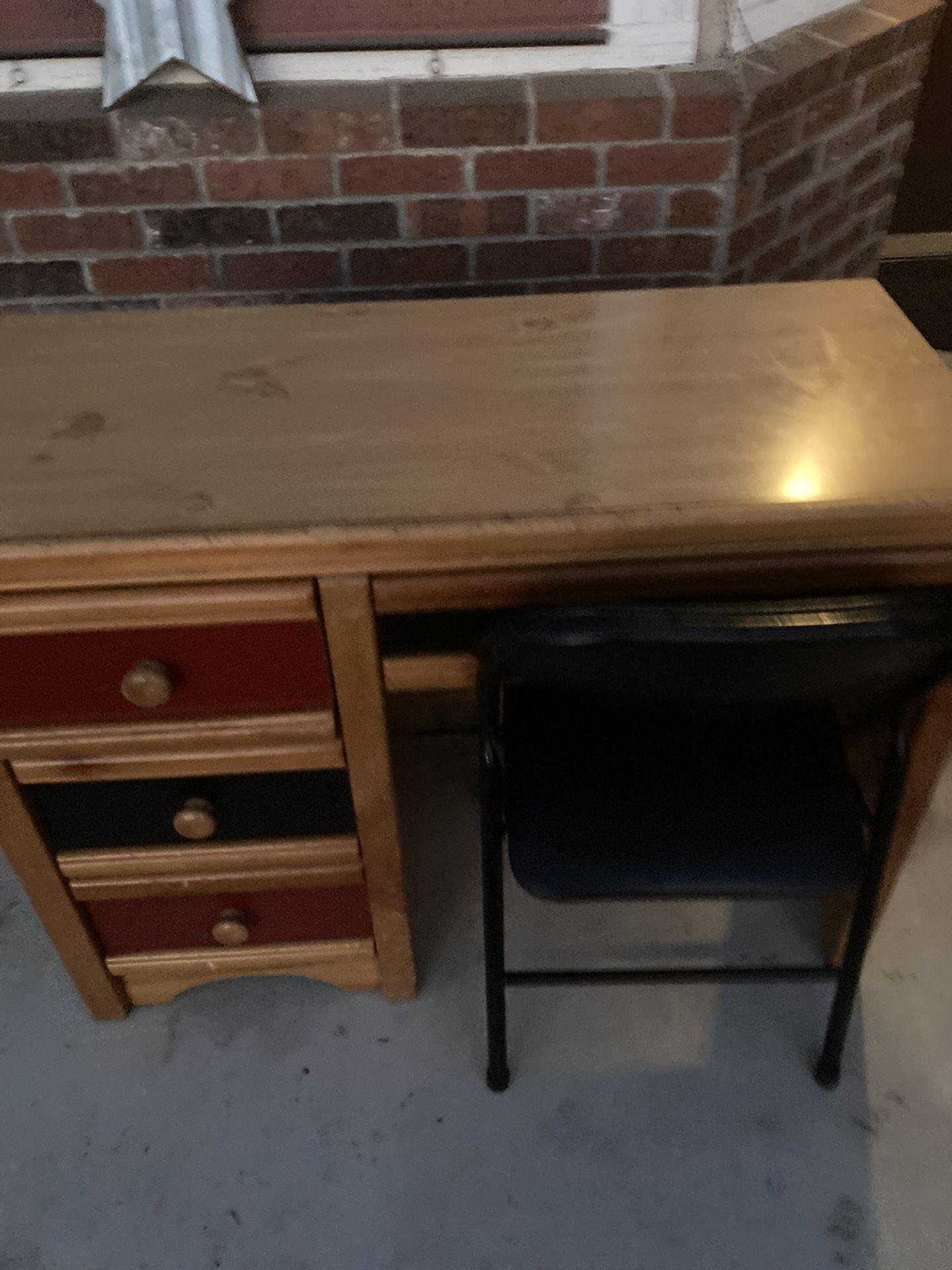 Sell wood desk