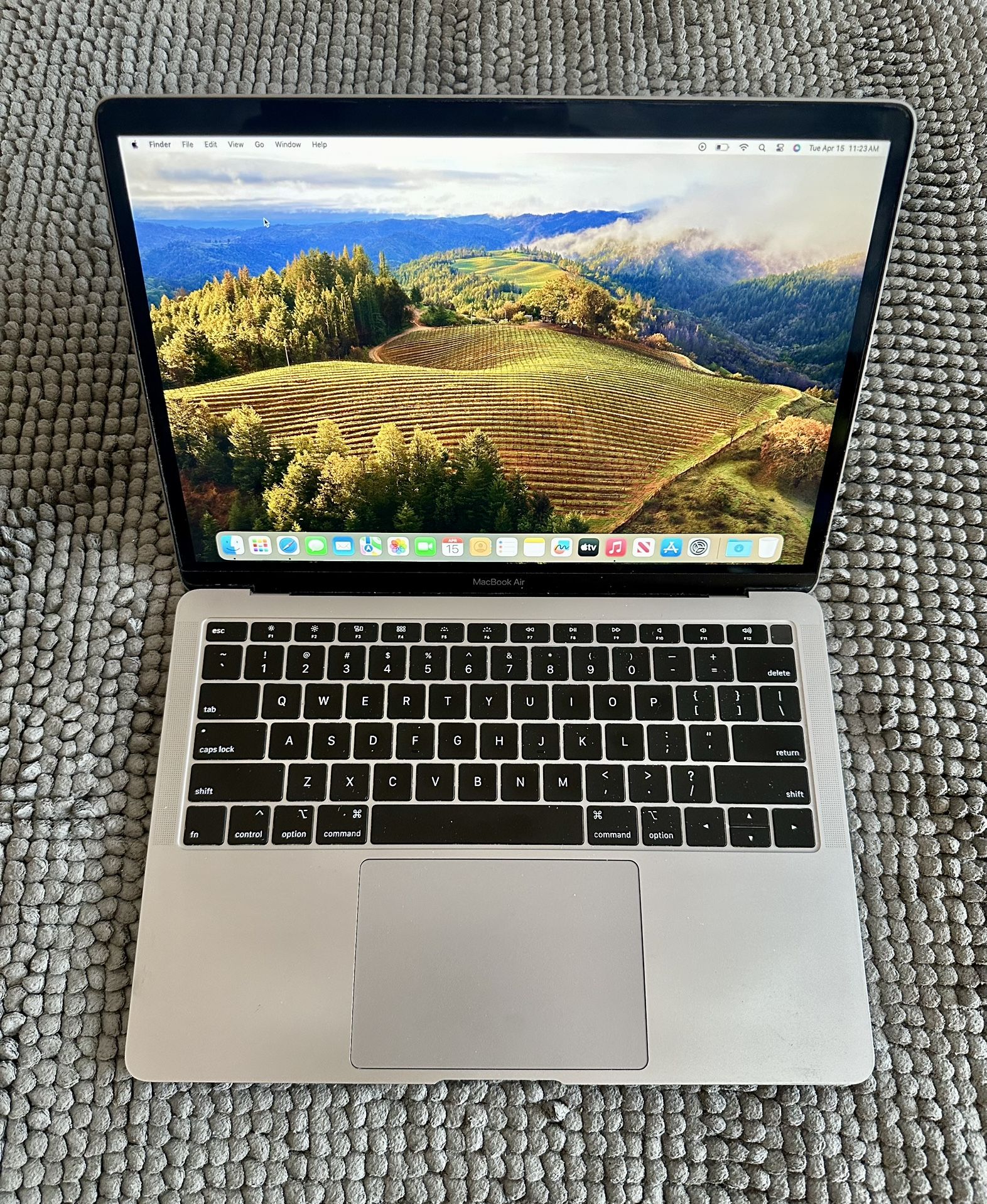 2019 MacBook Air 13” (256gb storage)