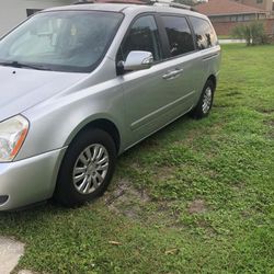 2012 KIA Sedona