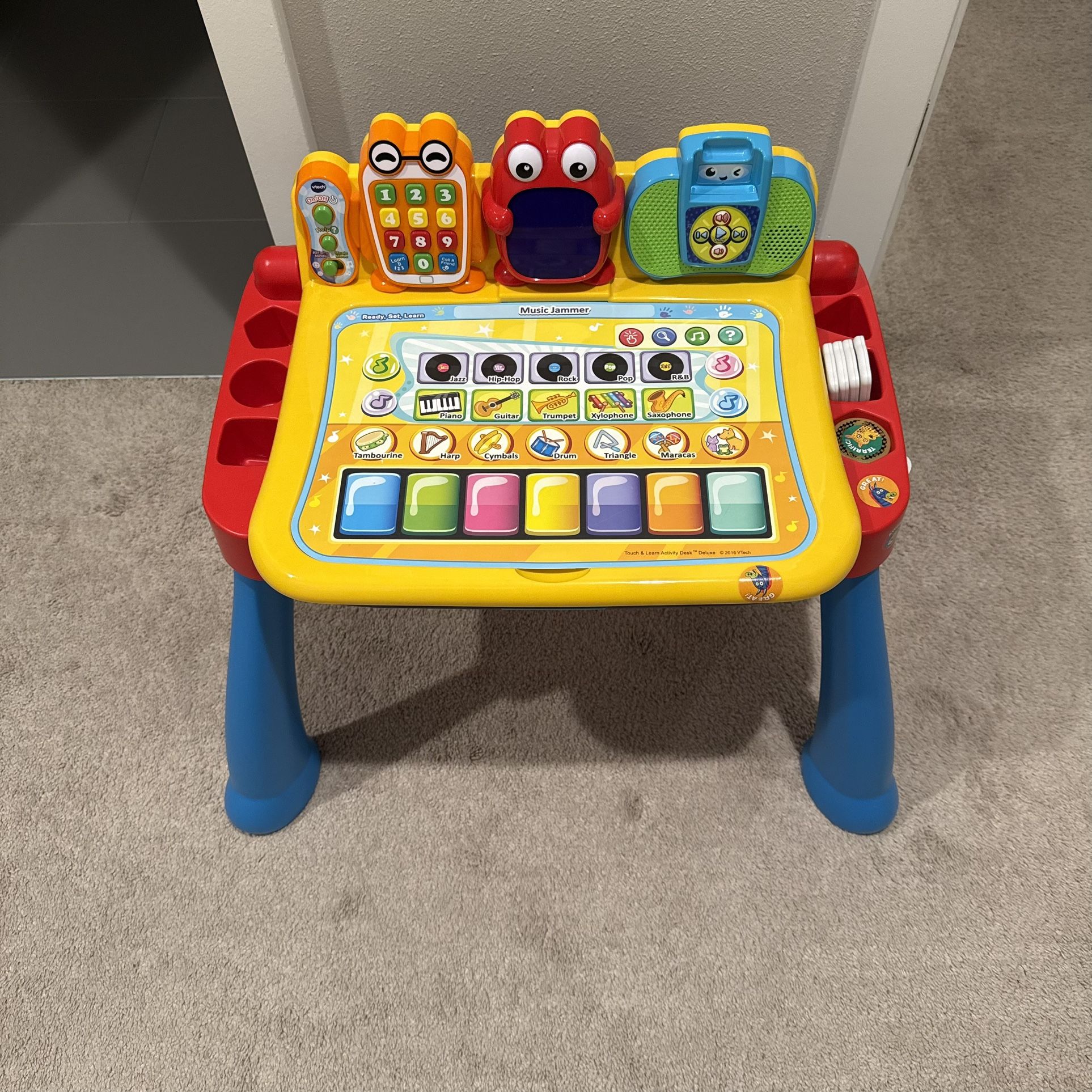 VTech Touch and Learn activity desk