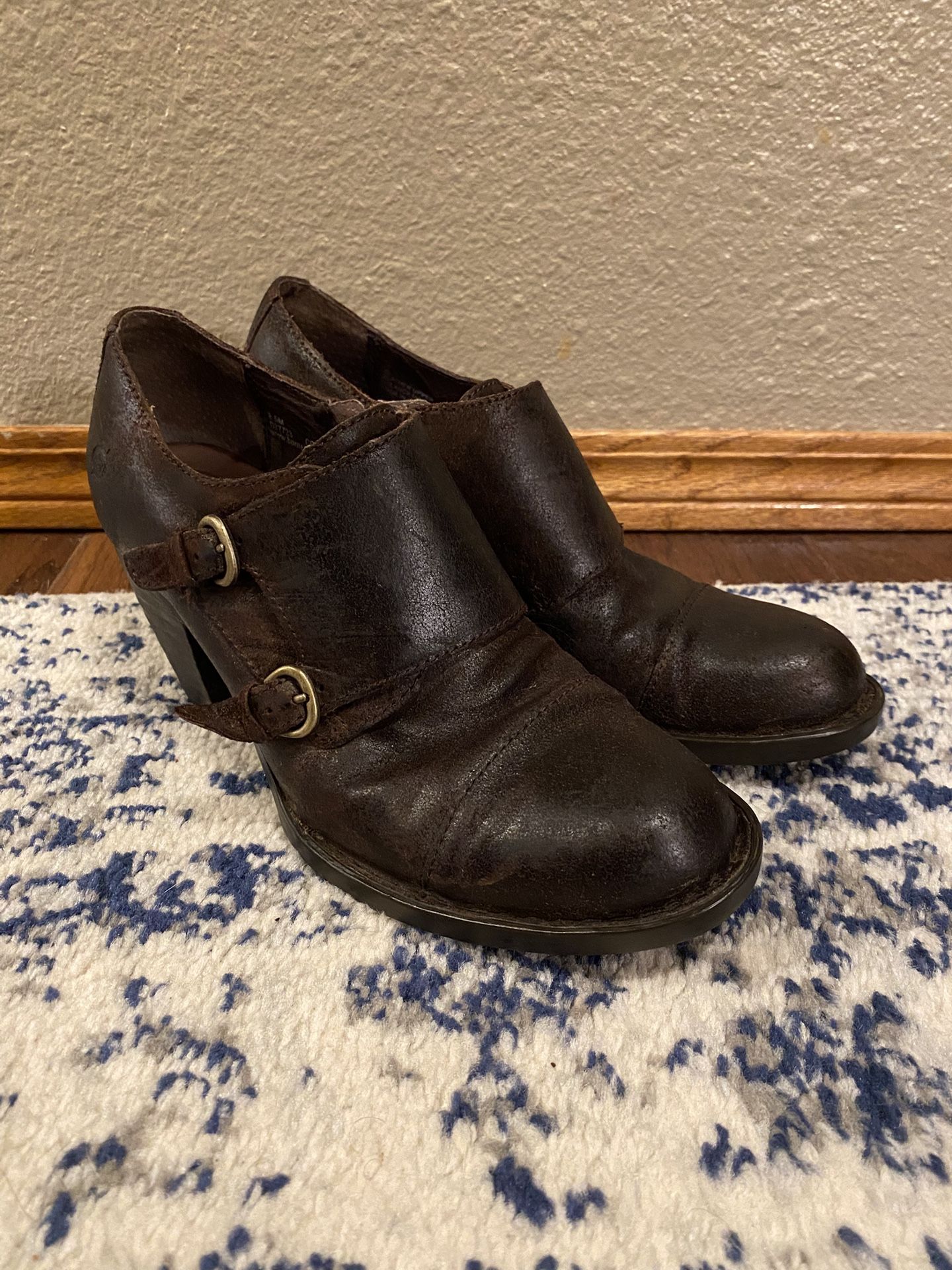 Born Boots Womens 8.5