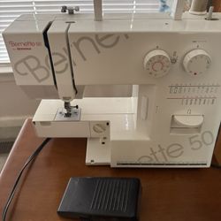 Bernette 50 Sewing Machine & Basket