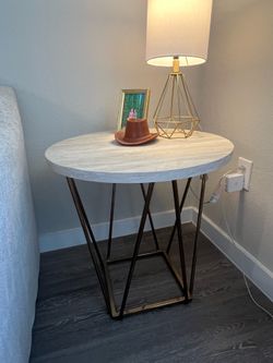 Matching coffee tables and end tables for sale