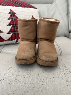 UGG Boots Size 8 ,waterproof,toddler.