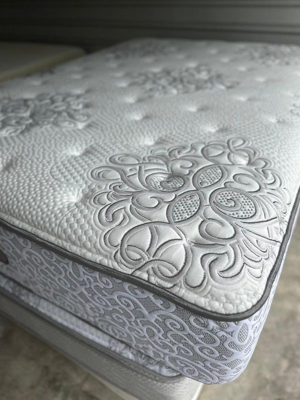 Queen Size Mattress And Box Spring