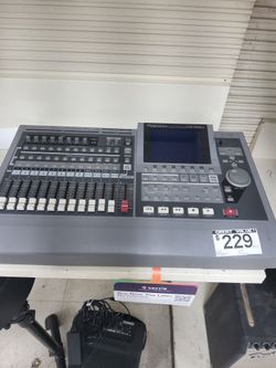 Roland 24 bit digital studio work station
