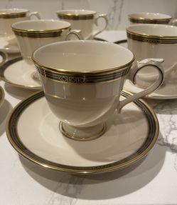 Set Of 8 Lenox Ambassador Collection Langdon Gate Cups & Saucers