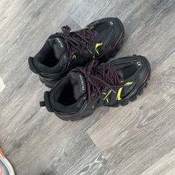 Balenciaga Size 9