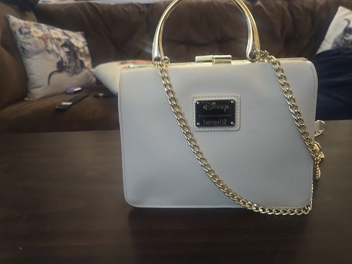 Loungefly Disney Snow White Cross Body And Wallet