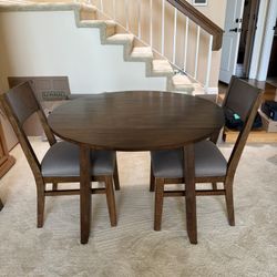 Table + 2 Chairs 