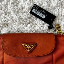 Prada Purse (bag) Brand New W Tag On It. 