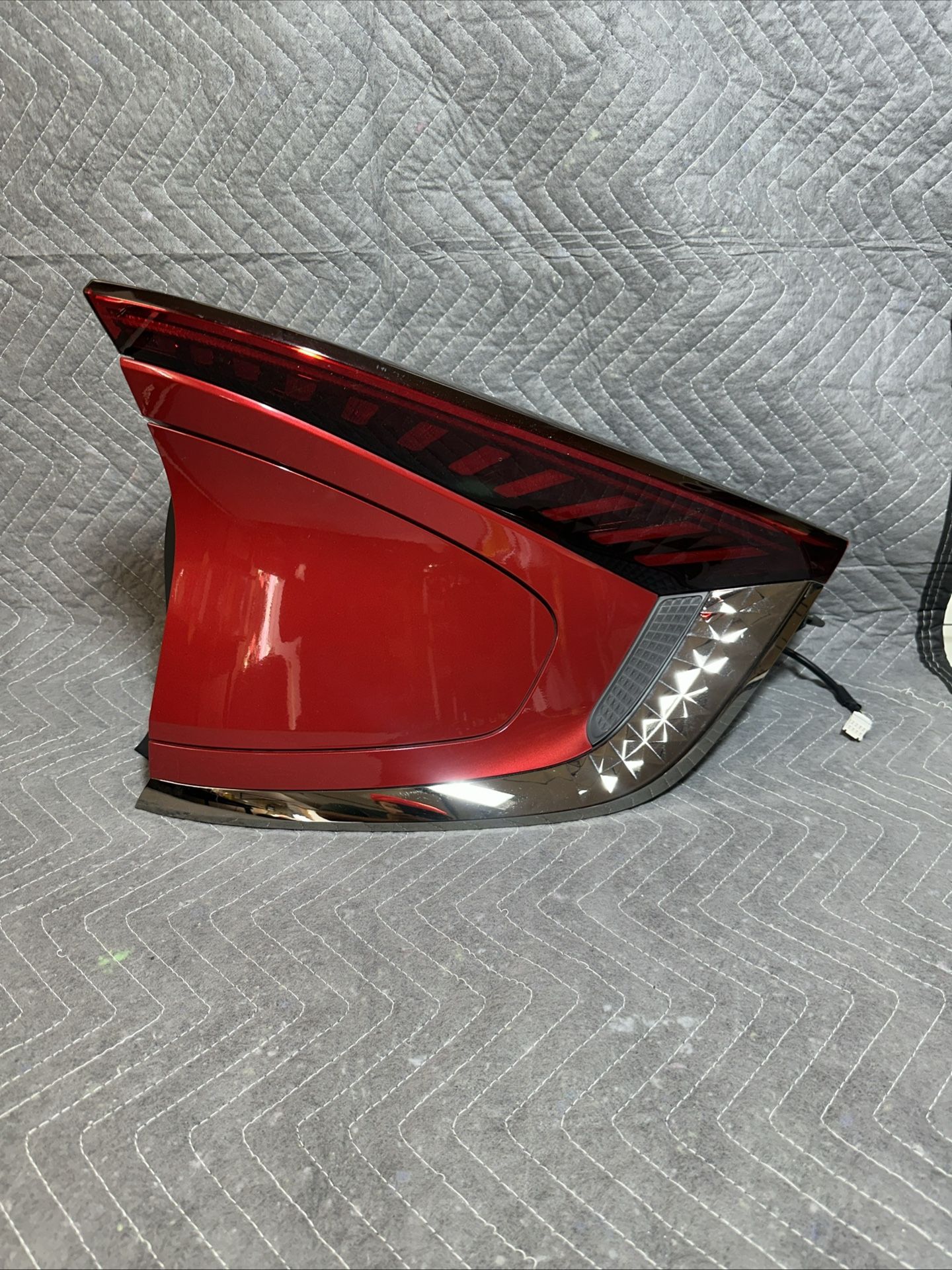 OEM 2022-2024 Kia EV6 Right Passenger Side Tail Light Complete 92402-XG700