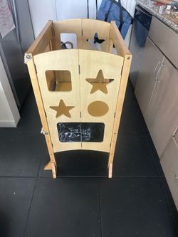 Perfect conditions foldable Classic Kitchen Helper® Toddler learning cooking Tower