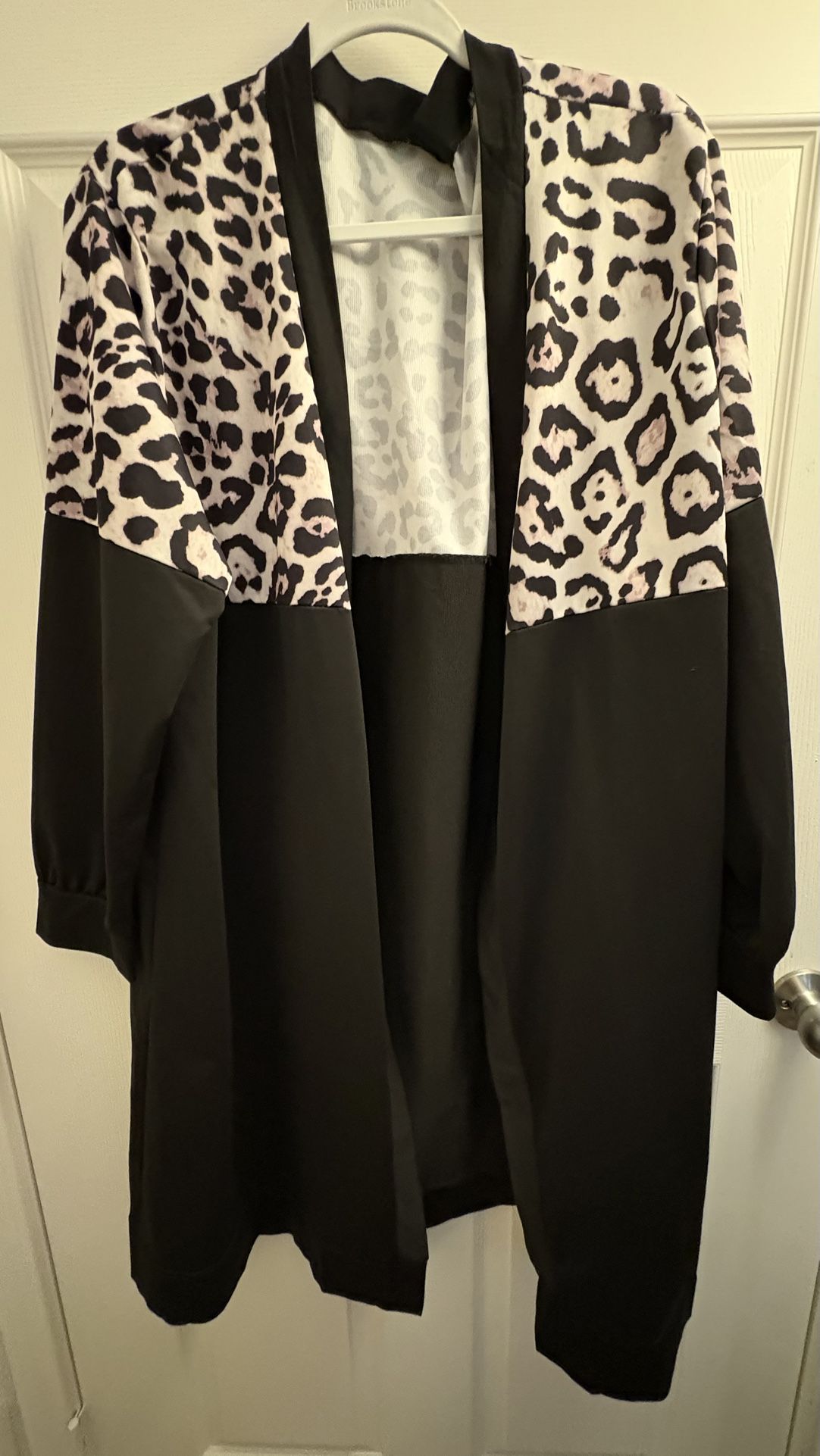 4X Women’s Plus Size Black Cardigan With Cheetah De