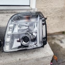 Yukon 2007 Headlights
