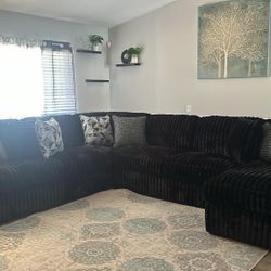 U Shape 4-PC Midnight Sectional. 🚚WE DELIVER🚚