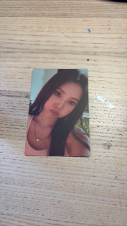 G idle photocard