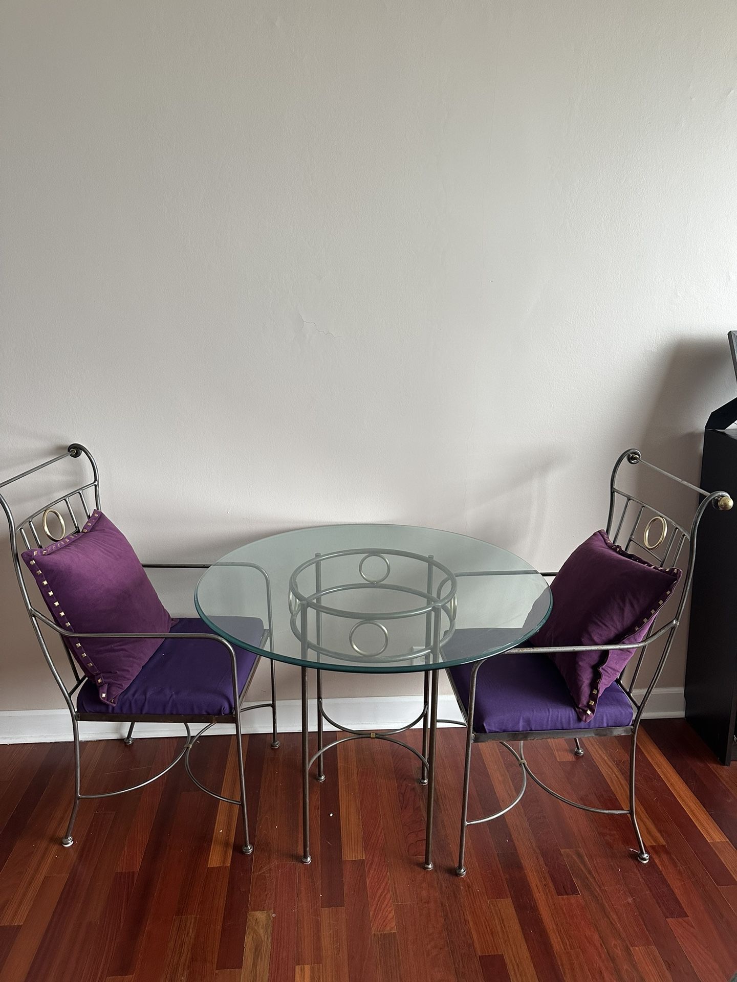 Dining Set Round Glass Table With Metal Purple Chairs