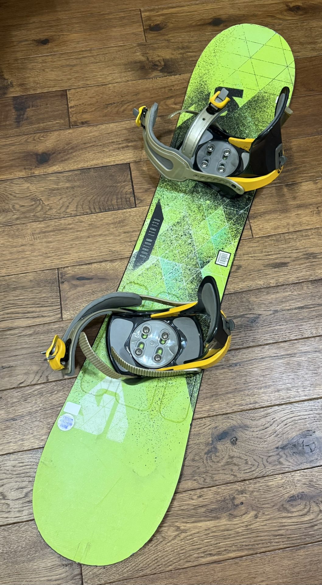 USED - 2017 Burton 130 w/ Binding  & Zionor Helmet (L 56-60 cm)