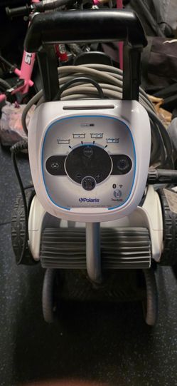 Polaris - VRX iQ+ Robotic Pool Cleaner with iAquaLink Control