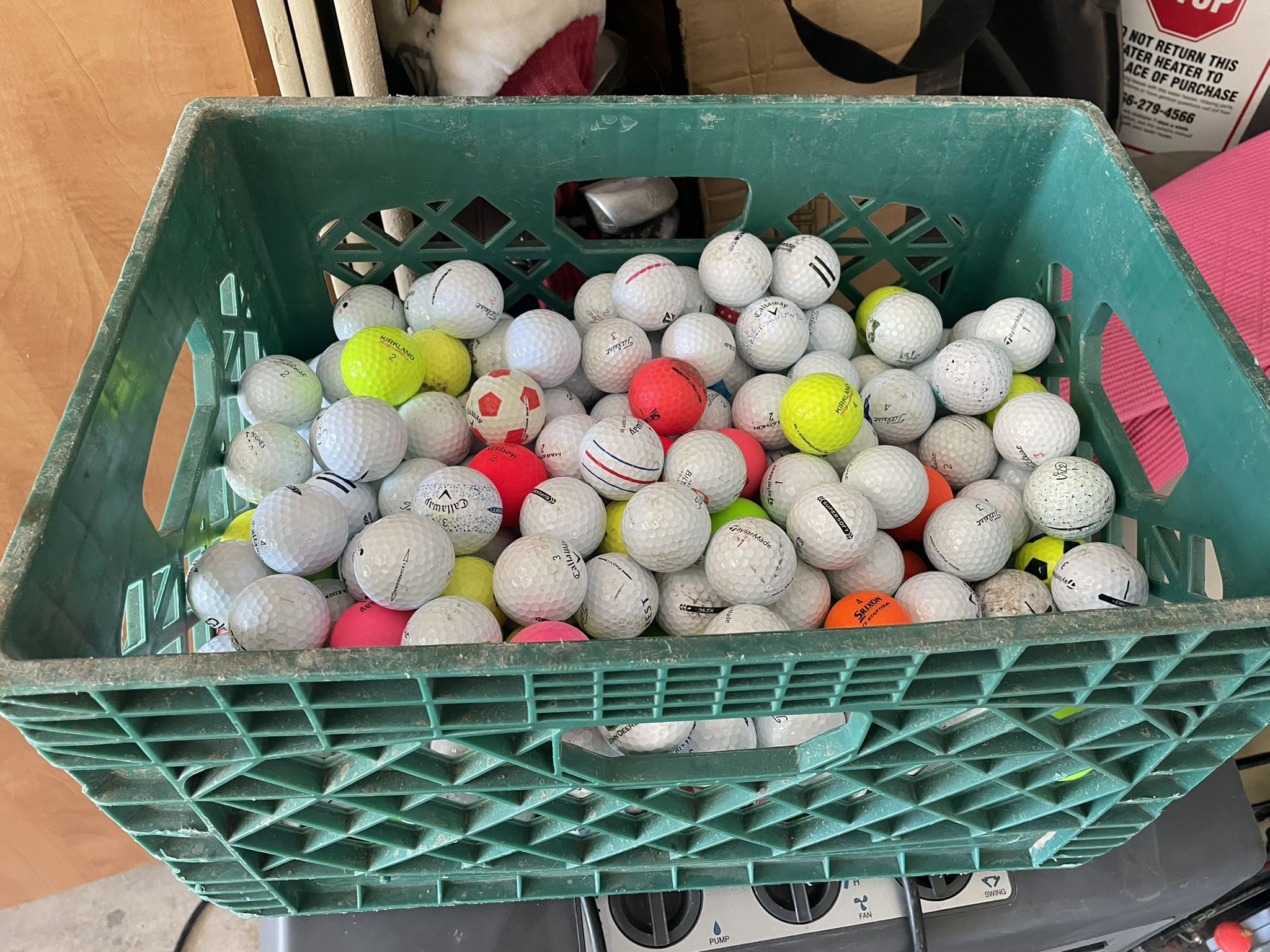 100 GOLF BALLS $20