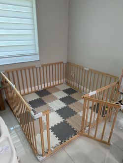 Wooden playpen for toddler or baby - Brand: OMYbaby
