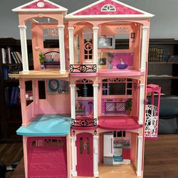 Barbie Dreamhouse, 3 Story townhouse, Car, Dolls, Accessories 