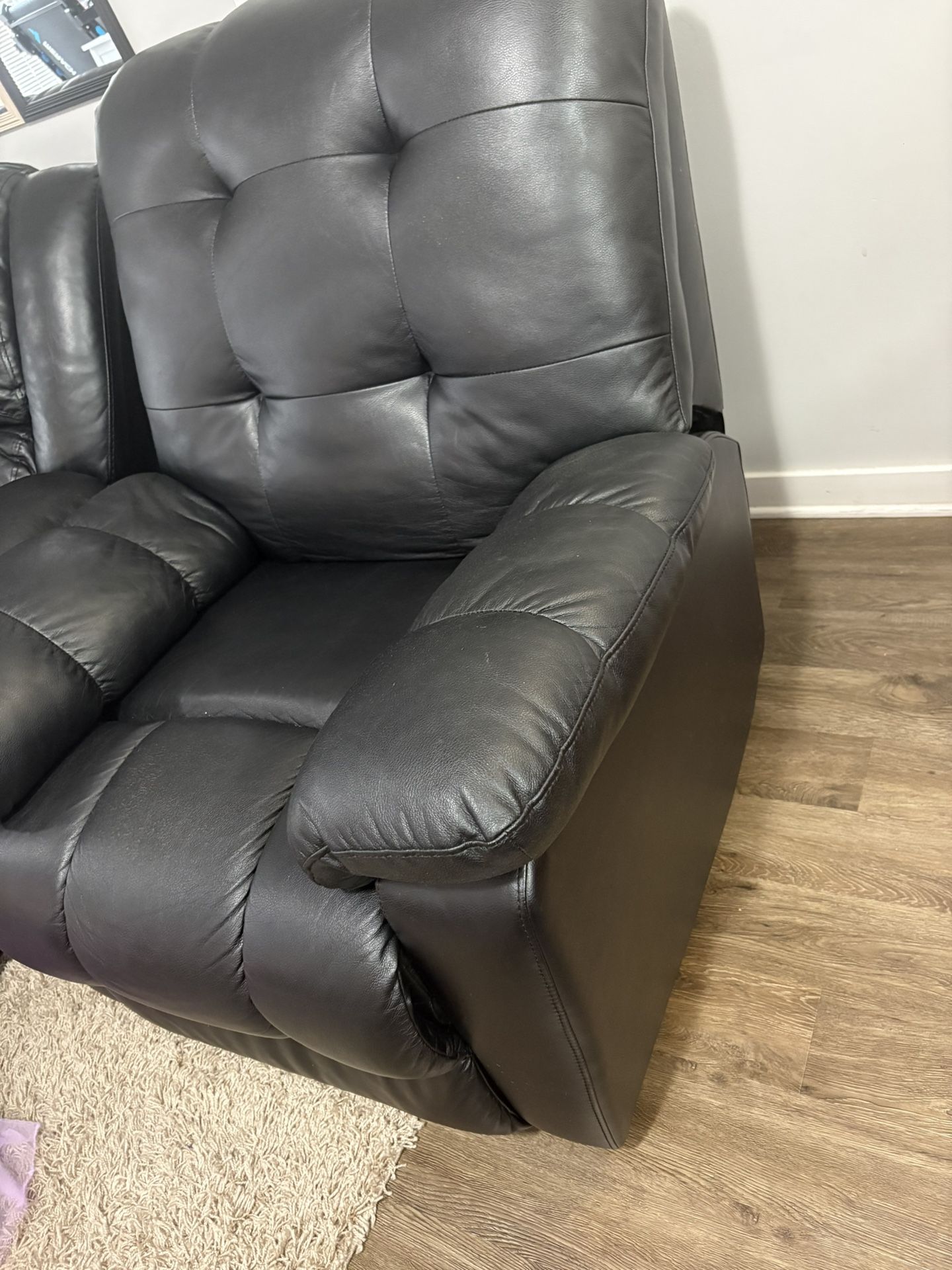 2 Recliners 