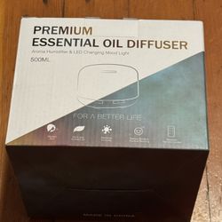 Essential Oil Diffuser - NEVER USED
