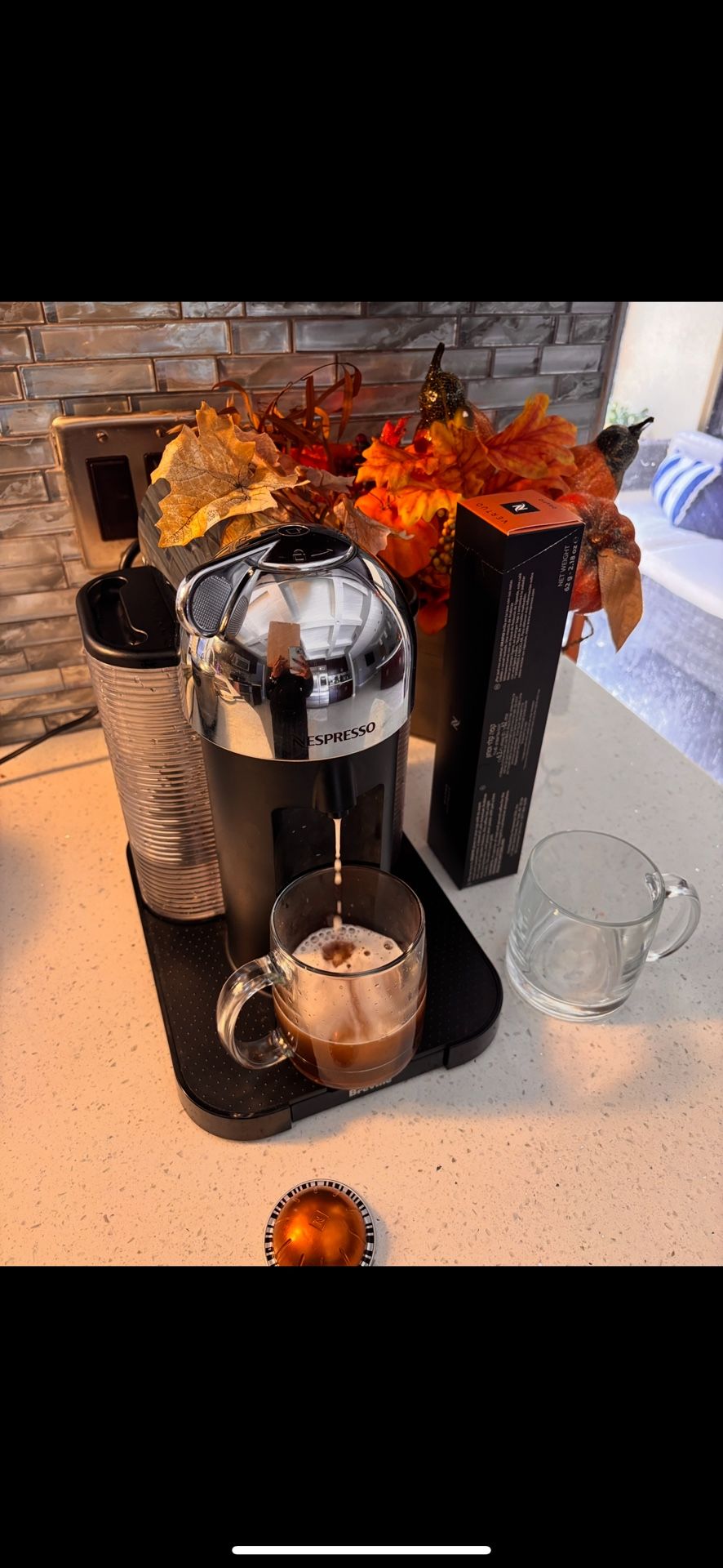 NESPRESSO Vertuo LIKE NEW! Machine CHROME!!