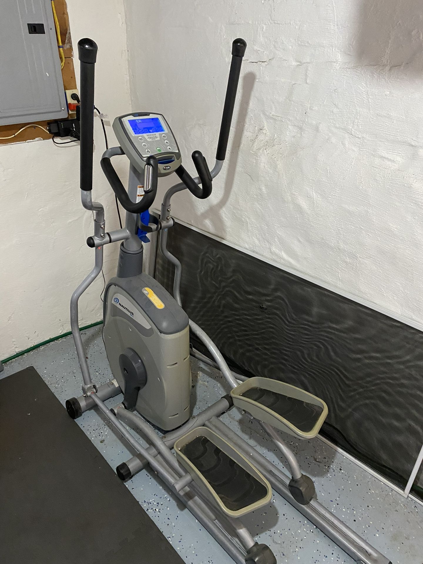 Nautilus Elliptical E514