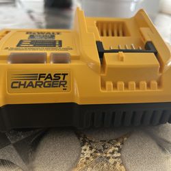 DEWALT 20/60 Volt Fast Charger (new) Price Is Firm Precio Firme 