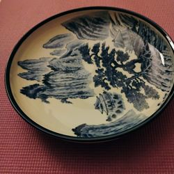 Japanese serving plate