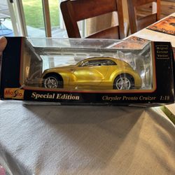 MAISTO 1/18 31870 CHRYSLER PRONTO CRUIZER YELLOW