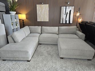 Raylin Fabric 3 Piece Sectional Left Facing Light Gray