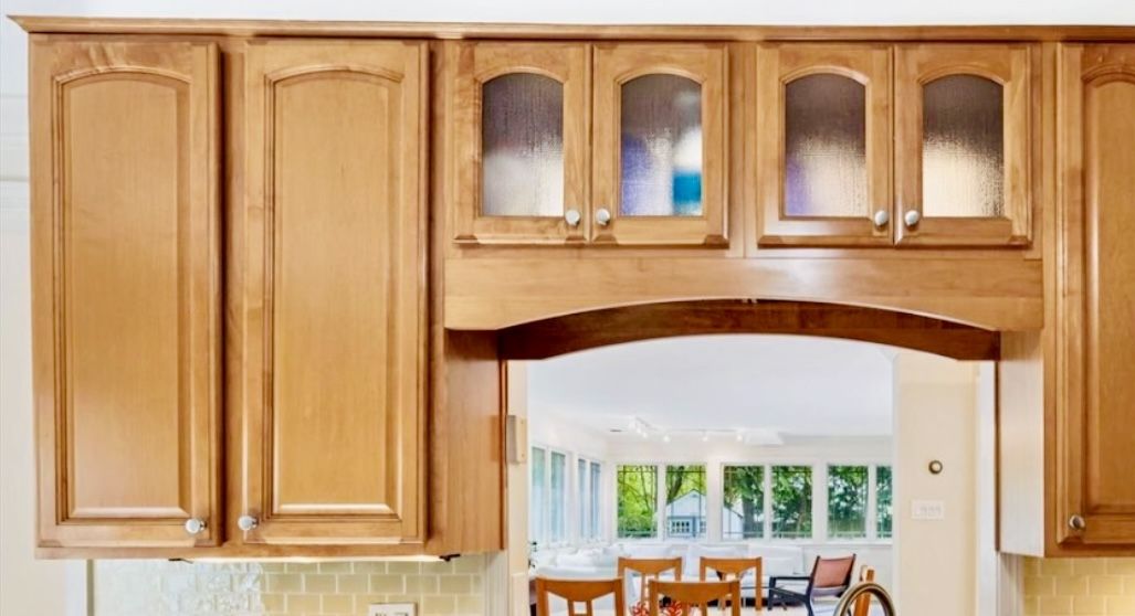 Oak Kitchen Cabinets (Excellent Condition)- Glass Front + Solid - Uninstalled & Ready for Pickup