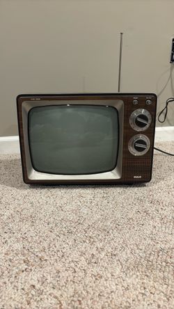 Old RCA Solid State TV