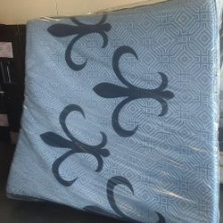 Queen Mattress Stearns and Foster - Lux Hybrid Collection Soft