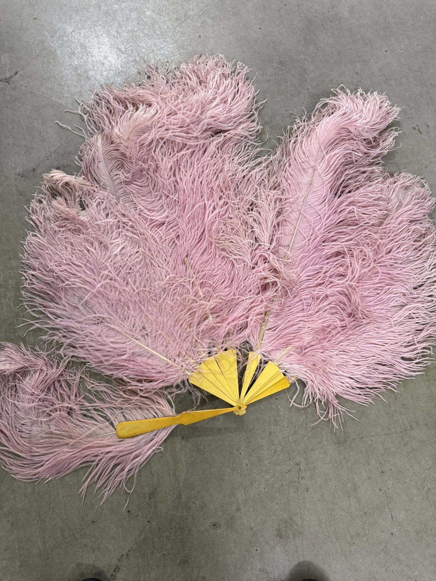 Large pink ostrich feather fan, antique tortoiseshell folding fan, Edwardian to Art Deco pink burlesque style