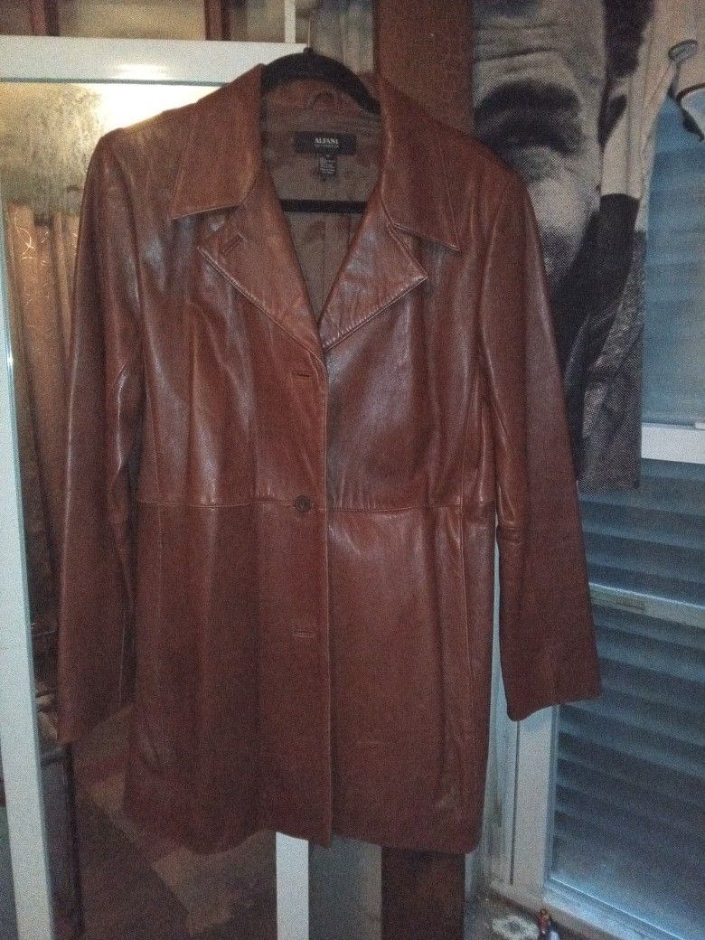 LEATHER COAT(East Boston)