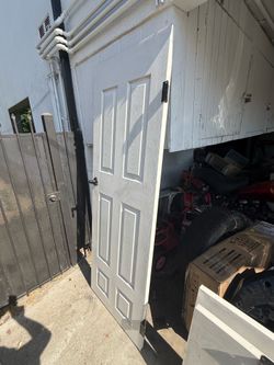 Bedroom doors three available almost brand new