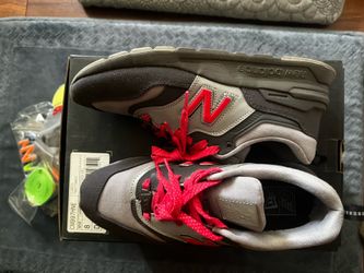 New balance 997 size 8