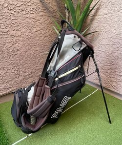 Ping E2 Enhanced Ergonomics Hoofer Golf Stand Bag w/5-Way Divider and 8 Zipper Pockets