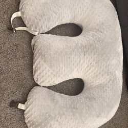 Twin Boppy pillow