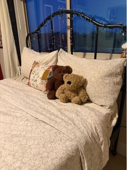 Full Bed- includes box, mattress and slats