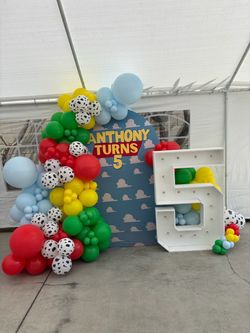 Balloon garland