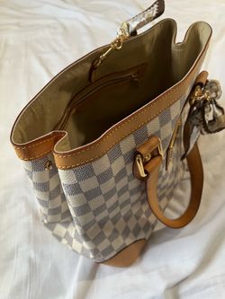 LV purse