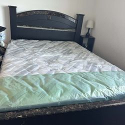 Queen Bed 