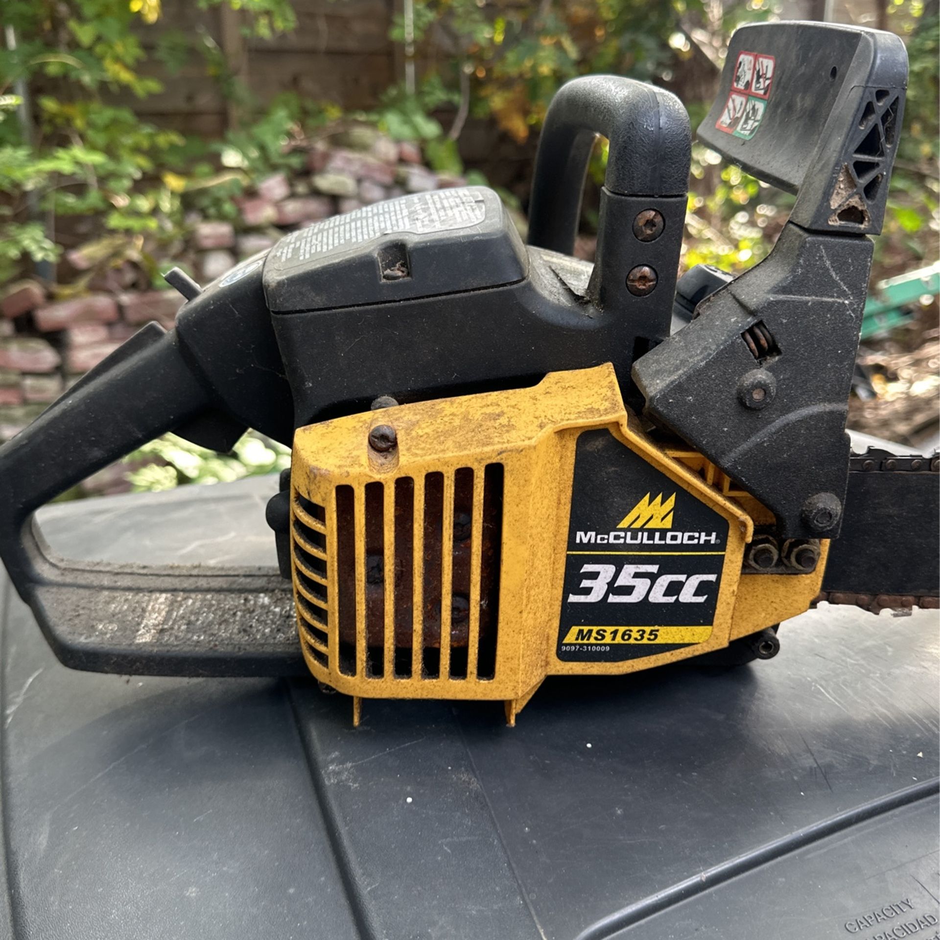 McCULLOCH 16” Chainsaw MS1635 35cc for Sale in Dallas, TX OfferUp