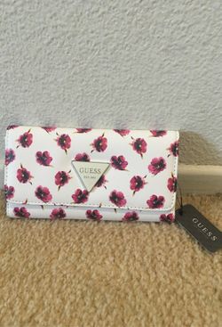 NWT! GUESS FLORAL WALLET